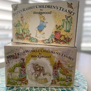 Wedgwood Peter Rabbit & Mrs. Tiggy Winkle Tea Set - Multicolor